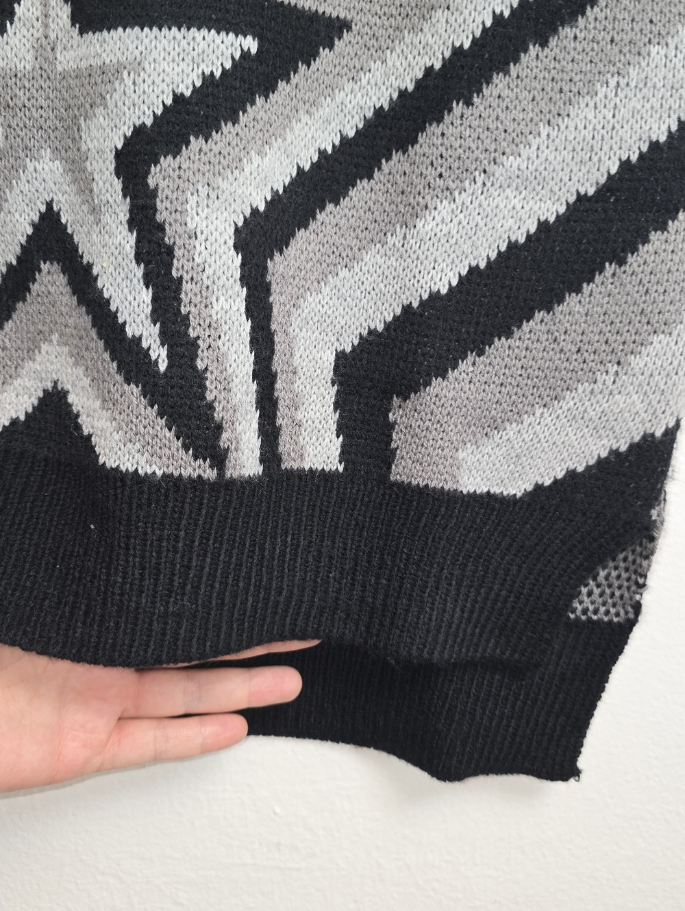 Shein Star Knit Crop Vest Black Gray Sleeveless Size S - Picture 3 of 5